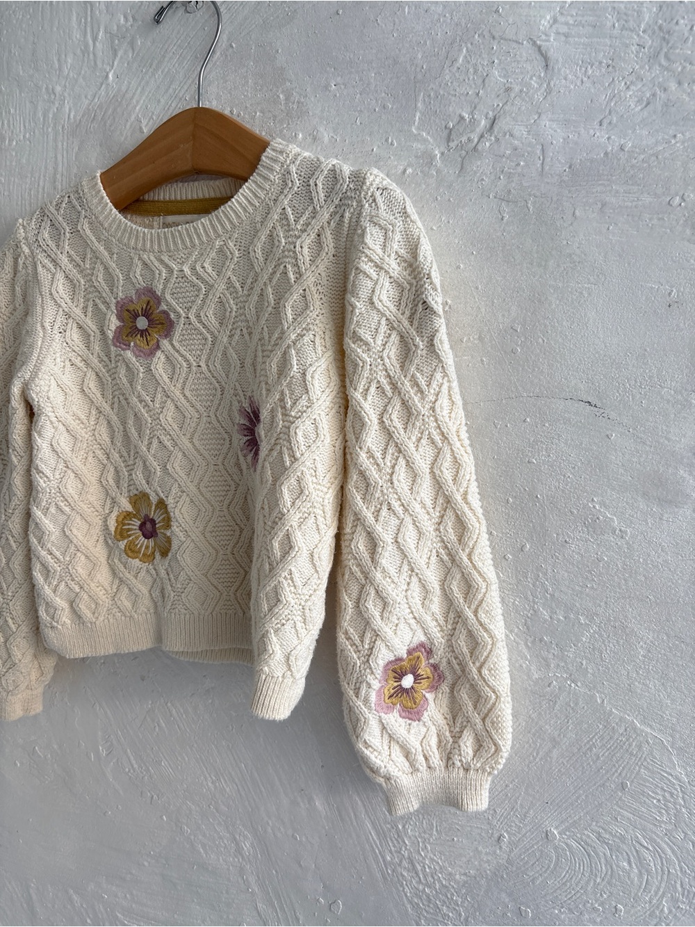 Cynthia Rowley size 4T knot floral sweater - Picture 2 of 7
